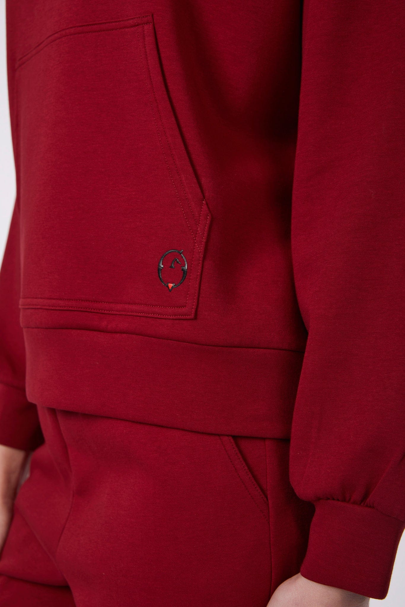 VESTRUM - LYNX WOMEN’S SWEATSHIRT FW25