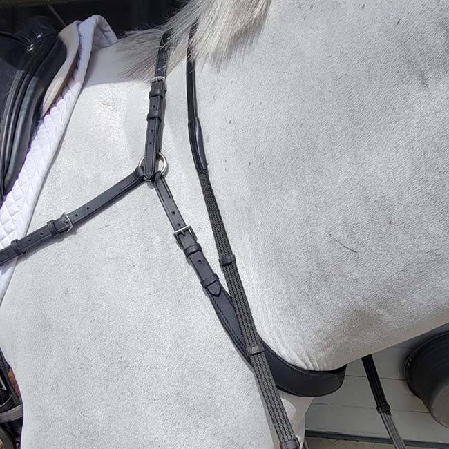 Correct Connect™ - Free Motion Breastplate - Exceptional Equestrian