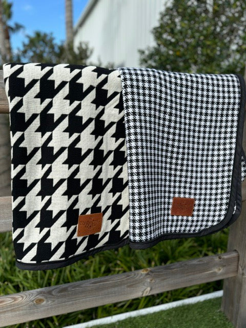 PADDOCK - Throw - 50/70 - Houndstooth Print - LIMITED EDITION