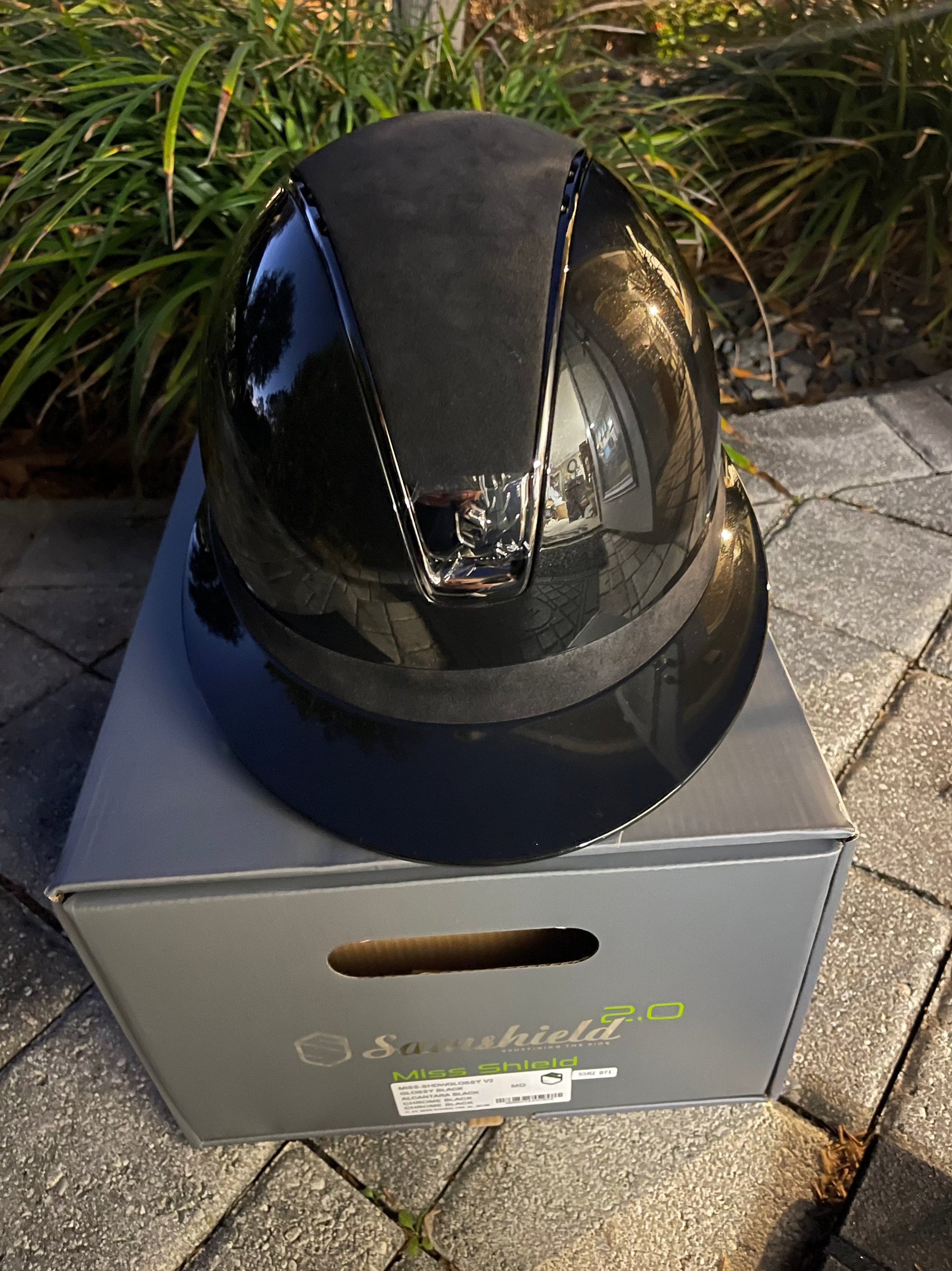 2.0 Miss Shadow Glossy  w/Alcantara Top & Frontal Band BLK CHROME