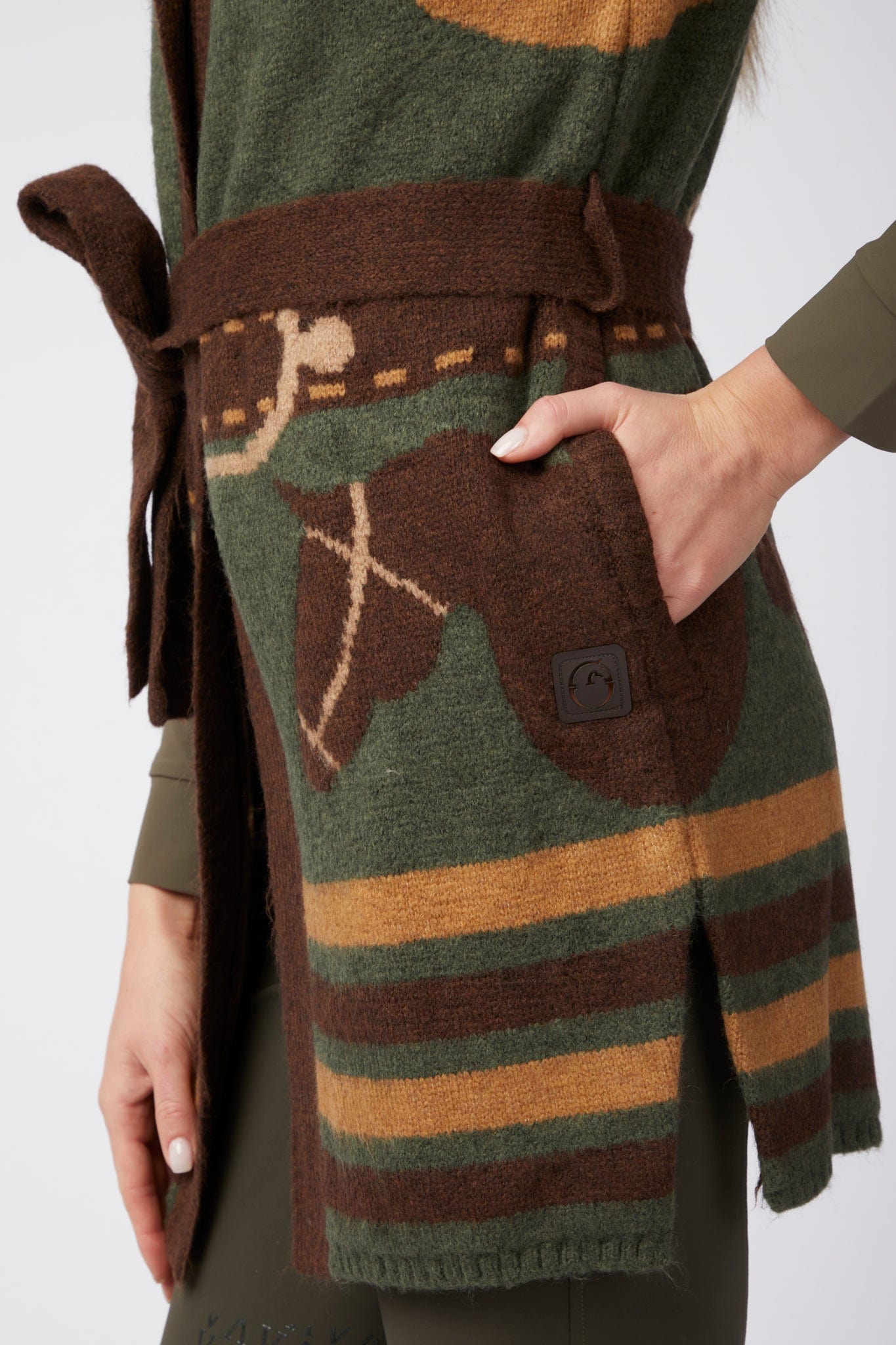 Vestrum FW25 - MUNICH WOMEN’S CARDIGAN - OLIVE