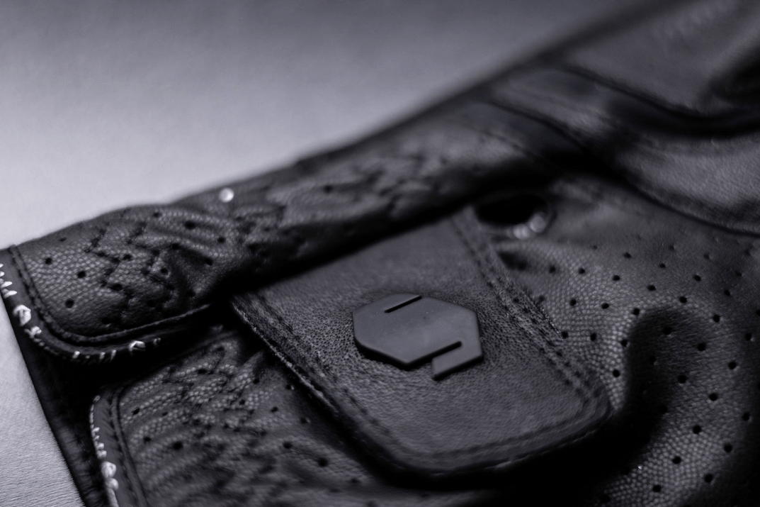 Samshield - V-SKIN HUNTER BLAZON Gloves - Exceptional Equestrian