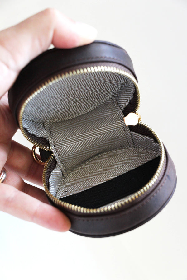 Oakbark & Chrome - Stirrup Accessory Keeper in Havana - Exceptional ...