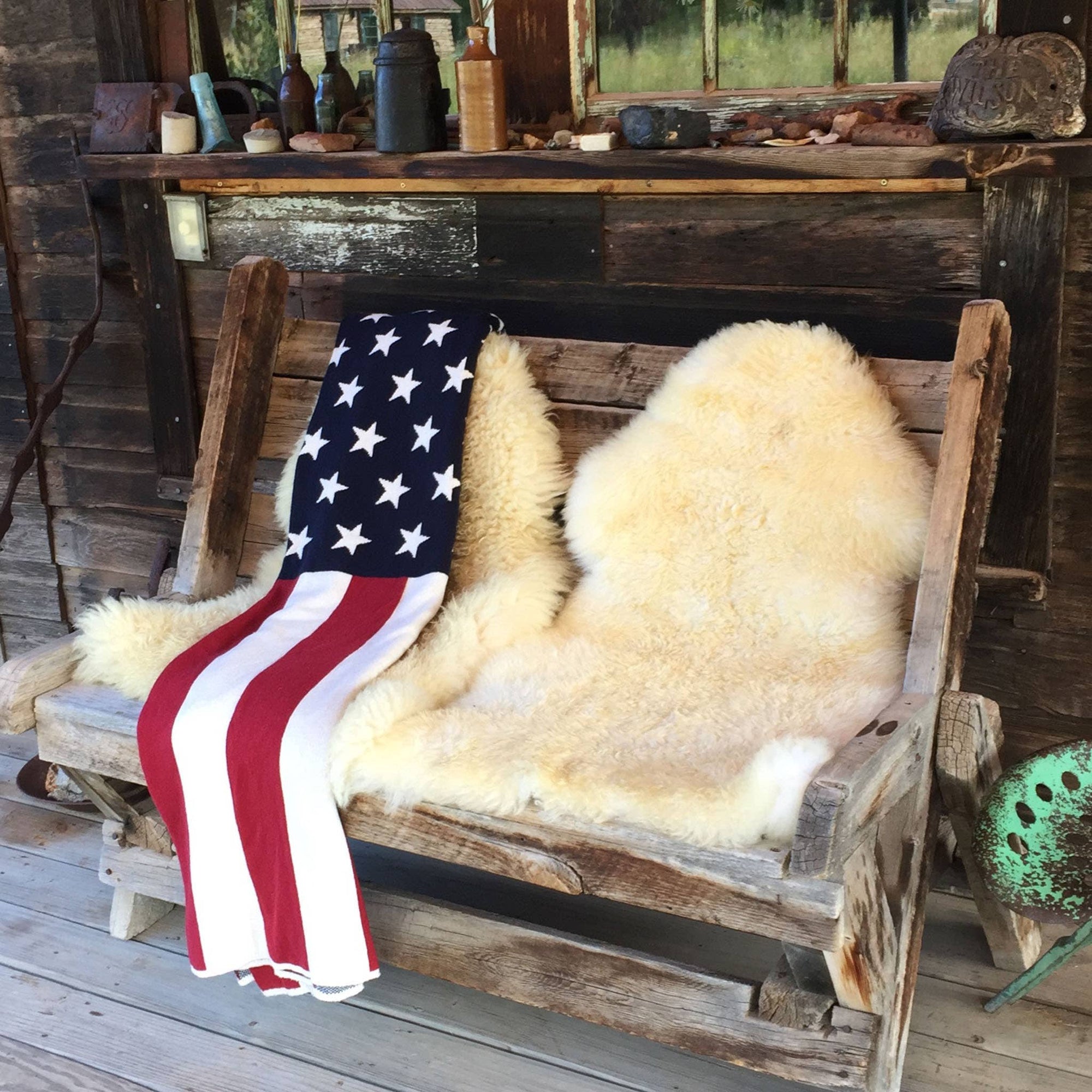 In2Green - American Flag Throw Blanket