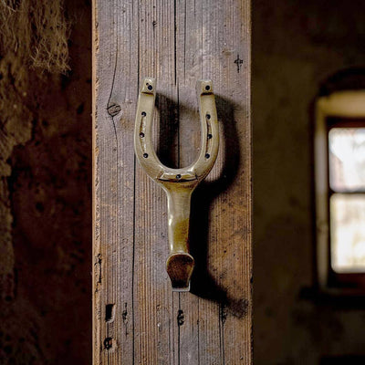 Madison Bay Co. - Historical Home Decor Reproductions - Antiqued Solid Brass Horse Shoe Hook Hanger | Home Accents