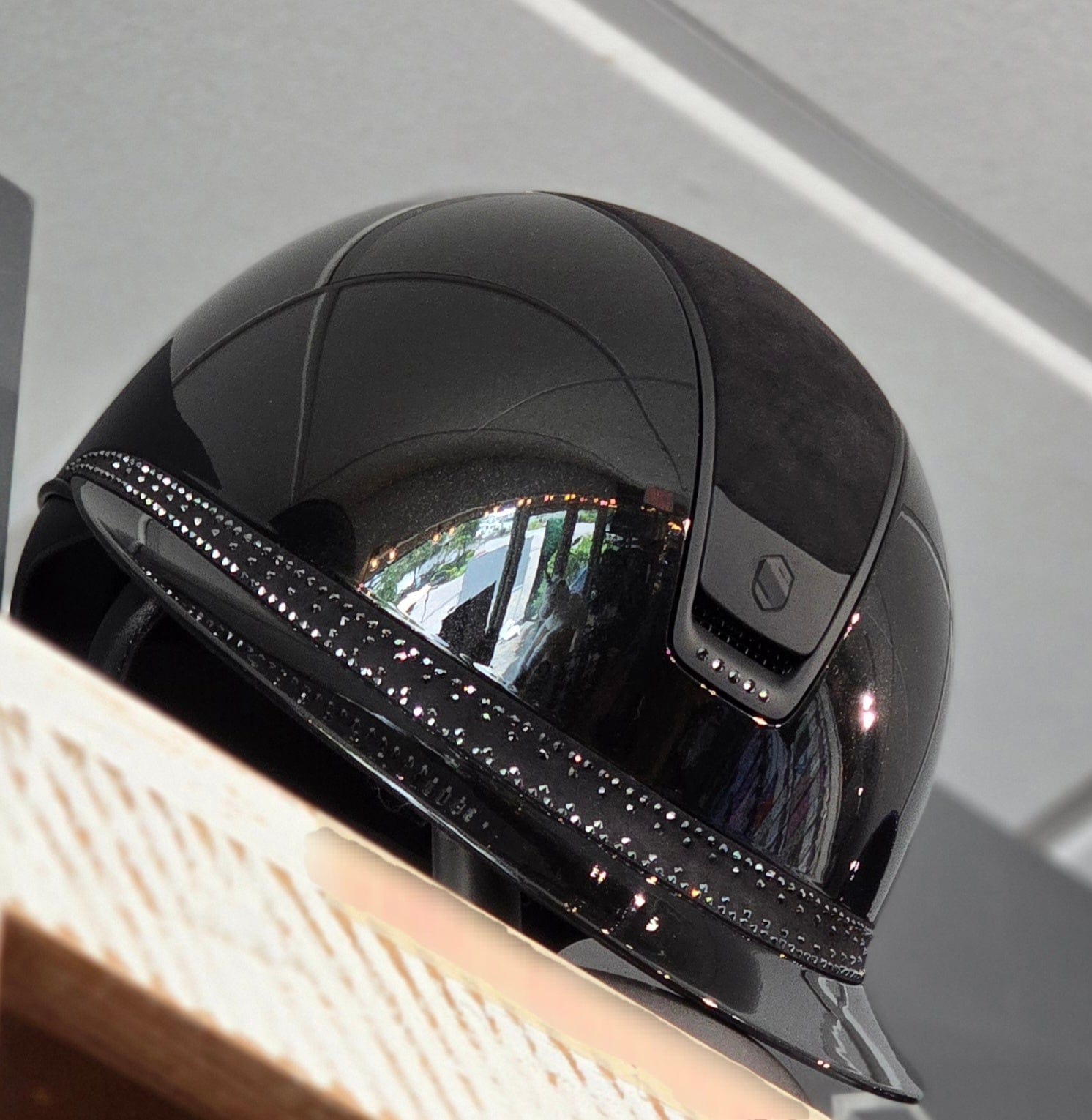 2.0 MIss Glossy Darkline Tiara w/5 Jet Hematite Crystals