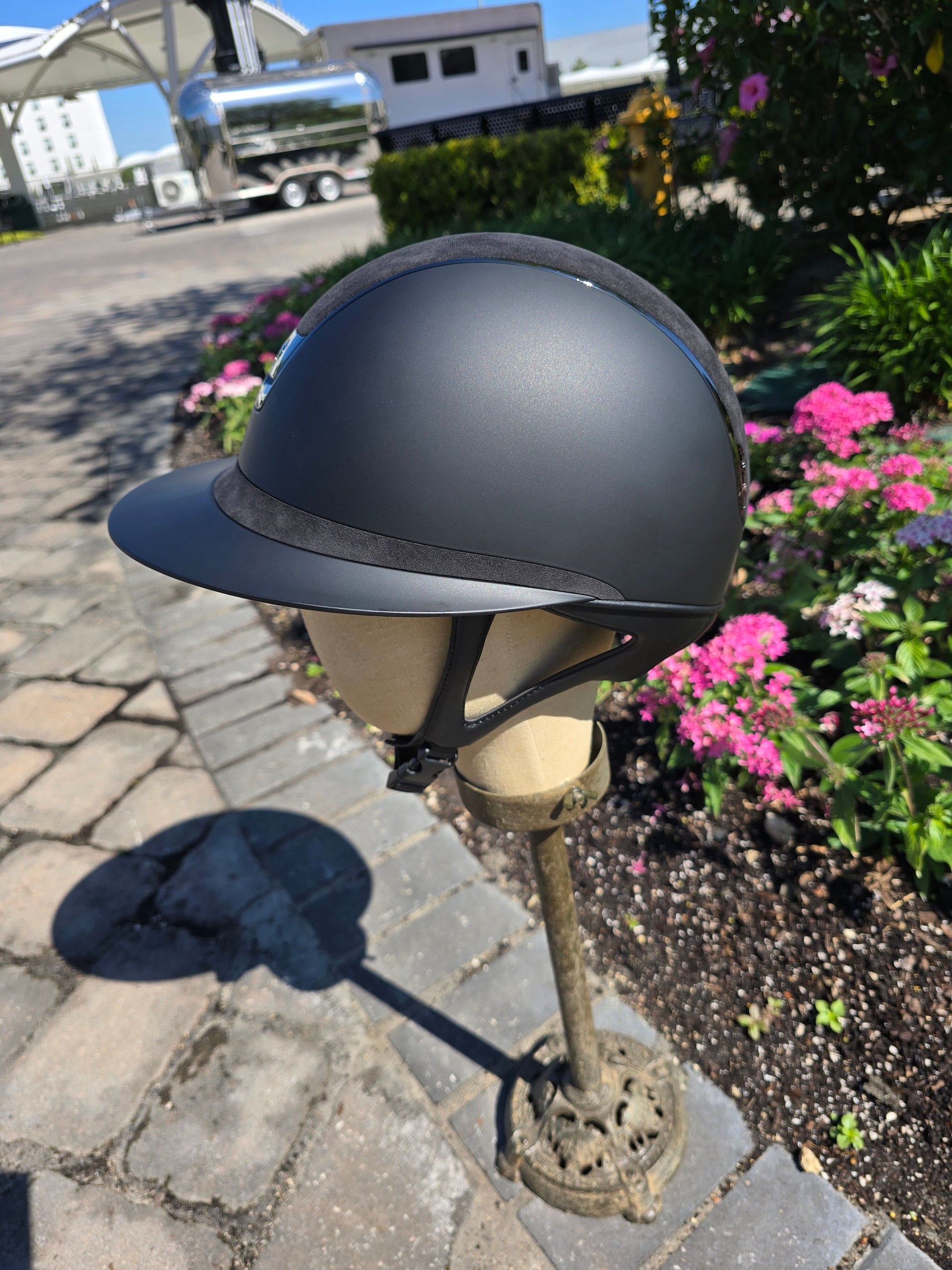 2.0 Miss Shadow w/Alcantara Top & Frontal Band Black Chrome