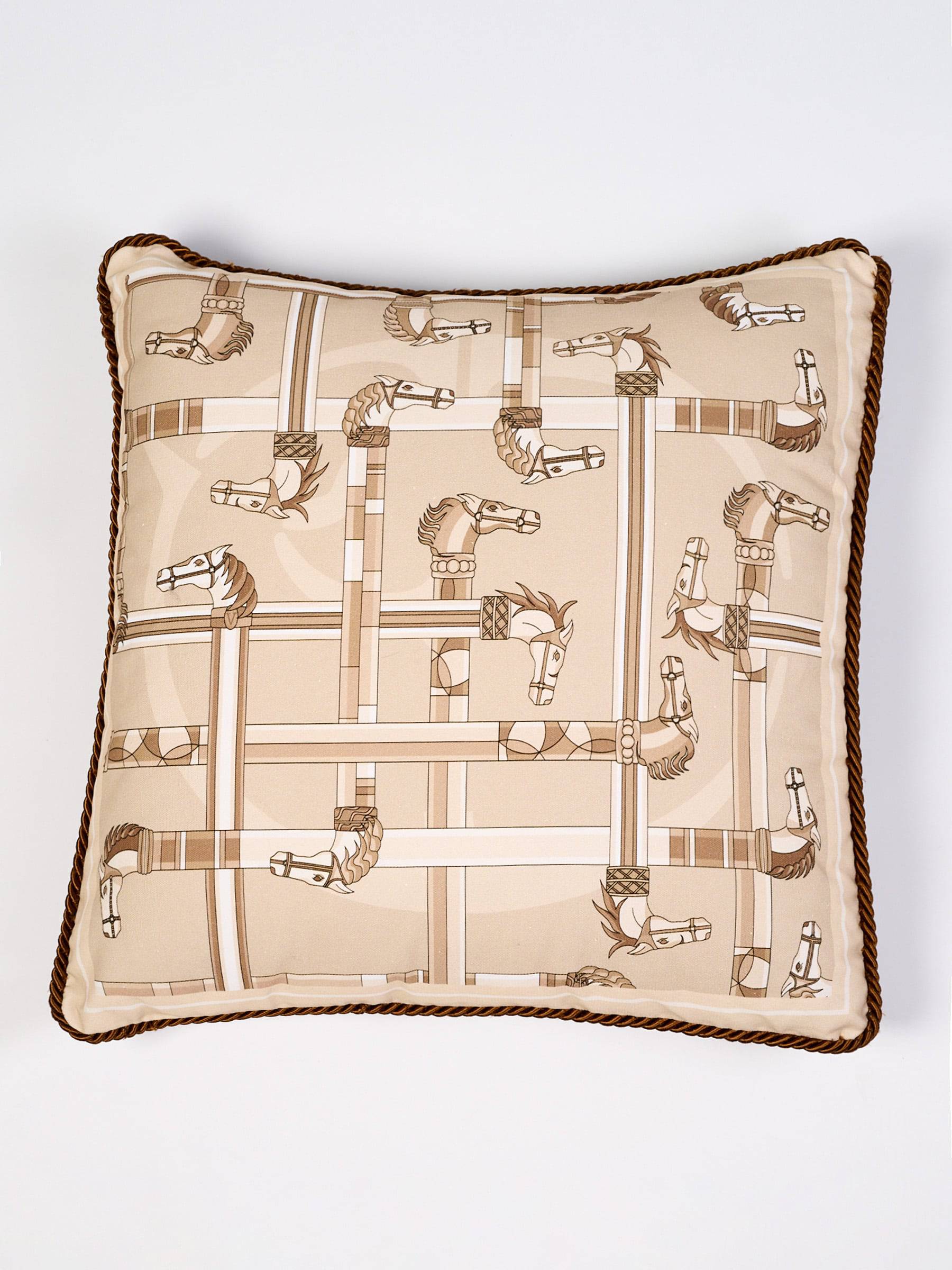 VESTRUM HYERES PILLOW - Exceptional Equestrian