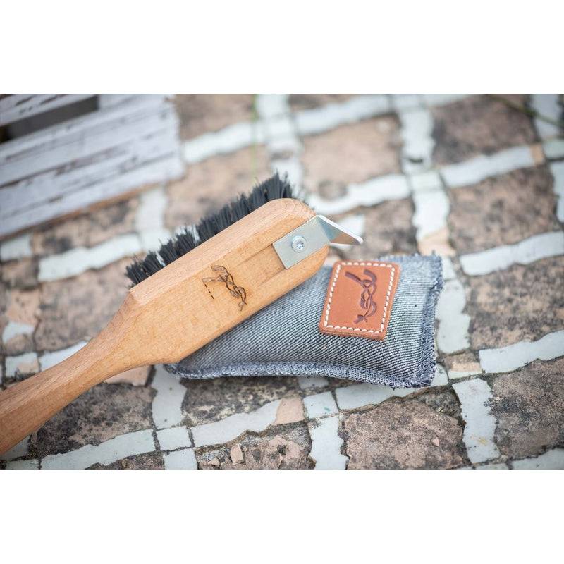 Pénélope - Hoof Pick with Brush - Exceptional Equestrian